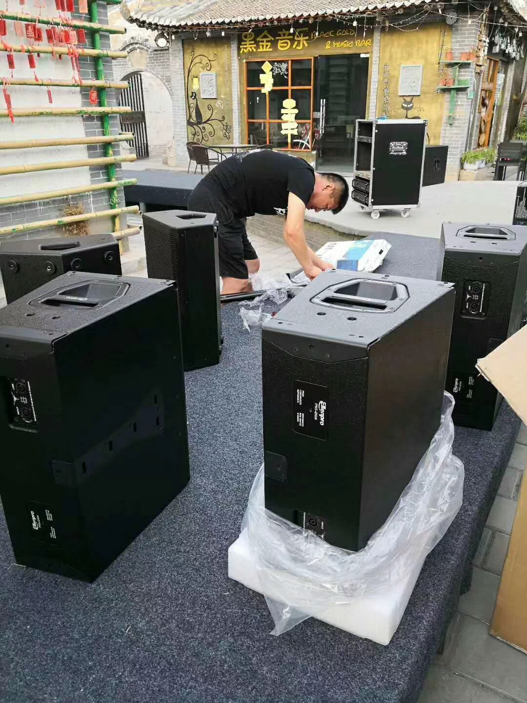 广西南宁黑金音乐餐吧